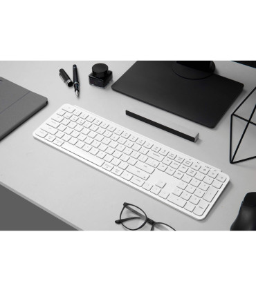 Keychron B6 Pro – Ultra-Lightweight Wireless Keyboard with Long Battery Life