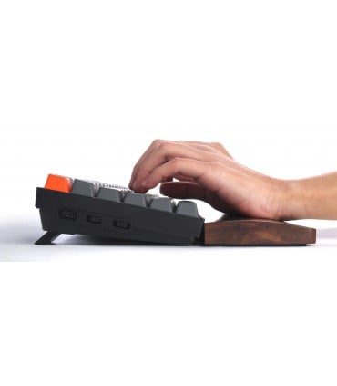 Ergonomische Handballenauflage aus edlem Holz für für mehr Komfort