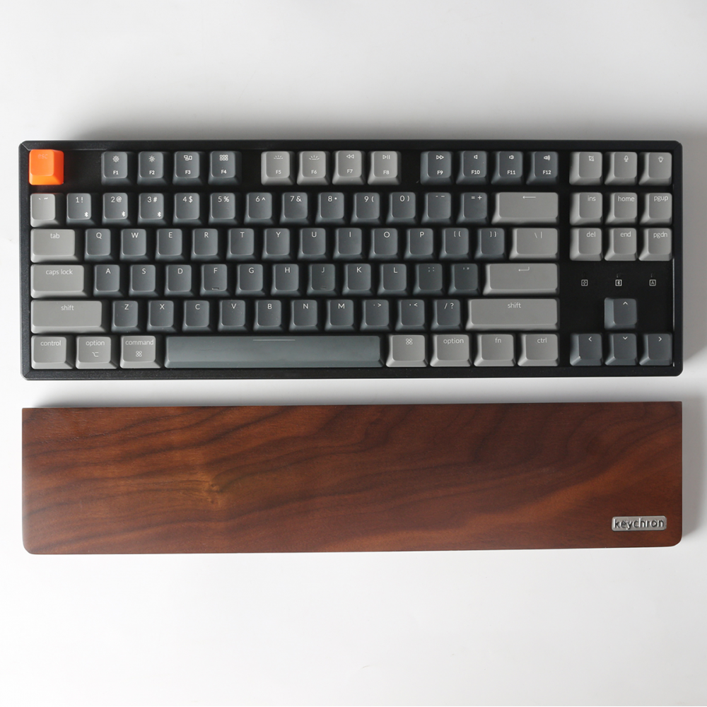 Ergonomic wrist rest made of fine wood for more comfort