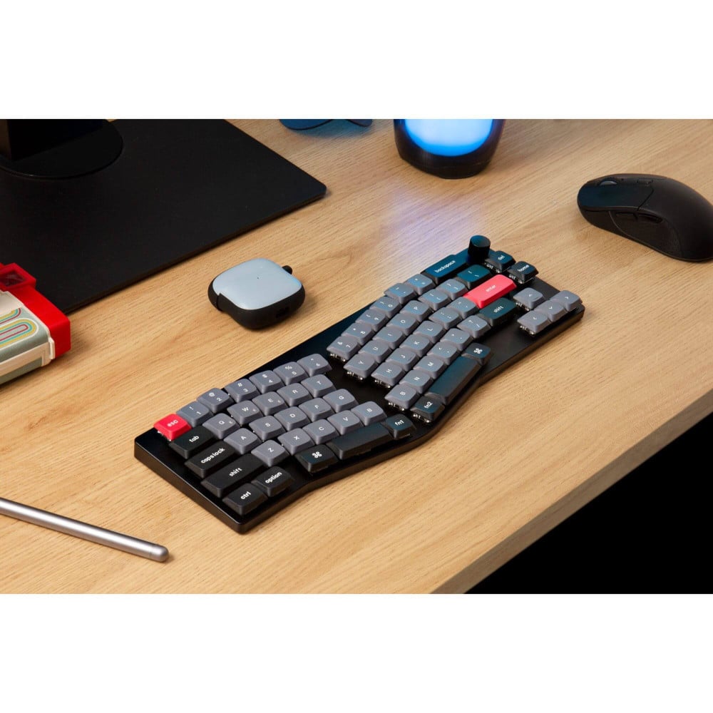 Clavier mécanique Keychron K11 Pro en disposition ergonomique Alice